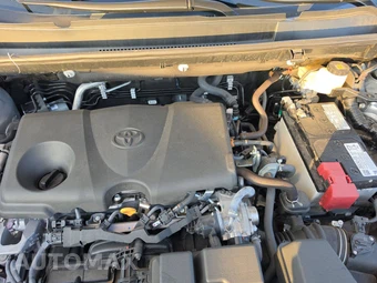 2025 Toyota RAV4 XLE - miniatura 15