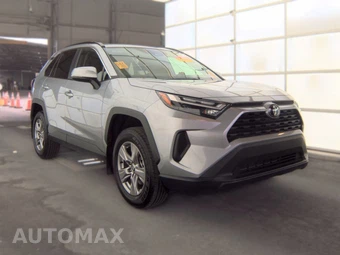 2025 Toyota RAV4 XLE - miniatura 3