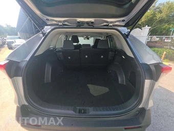2025 Toyota RAV4 XLE - miniatura 11