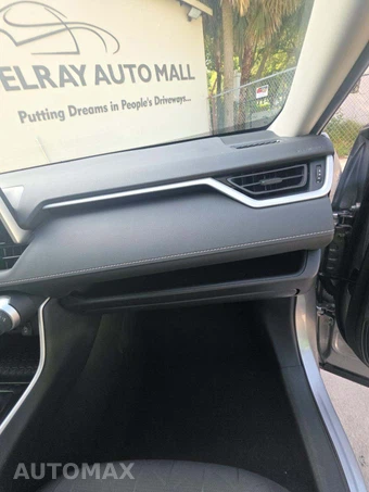 2025 Toyota RAV4 XLE - miniatura 16