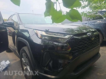 2025 Toyota RAV4 XLE - miniatura 4