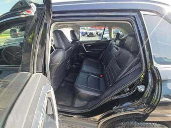 2025 Toyota RAV4 XLE - miniatura 10