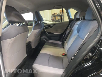 2025 Toyota RAV4 XLE - miniatura 13
