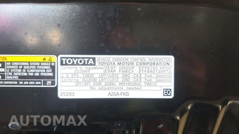 2025 Toyota RAV4 XLE - miniatura 18