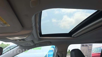 2025 Toyota RAV4 XLE Premium - miniatura 17