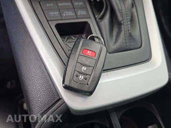 2025 Toyota RAV4 XLE Premium - miniatura 8