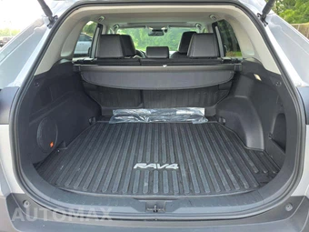2025 Toyota RAV4 XLE Premium - miniatura 11