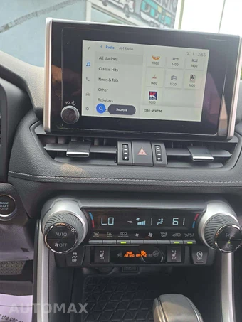 2025 Toyota RAV4 XLE Premium - miniatura 10