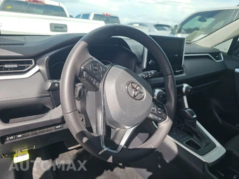 2025 Toyota RAV4 XLE Premium – miniatura 10