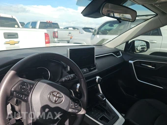 2025 Toyota RAV4 XLE Premium – miniatura 11