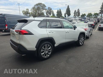 2025 Toyota RAV4 XLE Premium - miniatura 4