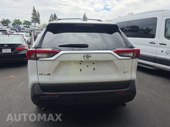 2025 Toyota RAV4 XLE Premium - miniatura 5