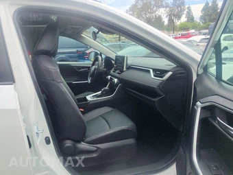 2025 Toyota RAV4 XLE Premium - miniatura 8