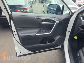 2025 Toyota RAV4 XLE Premium - miniatura 9