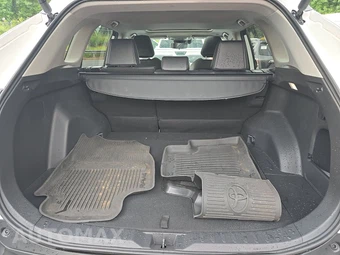 2025 Toyota RAV4 XLE Premium - miniatura 16