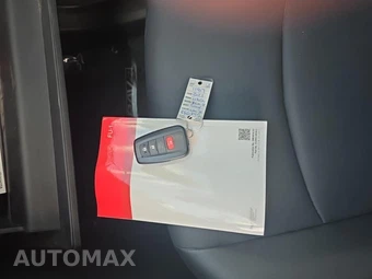 2025 Toyota RAV4 XLE Premium - miniatura 21