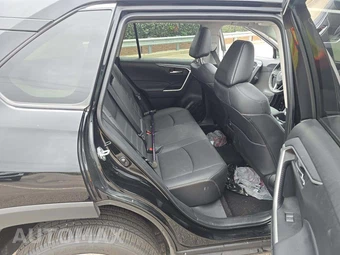 2025 Toyota RAV4 XLE Premium - miniatura 13