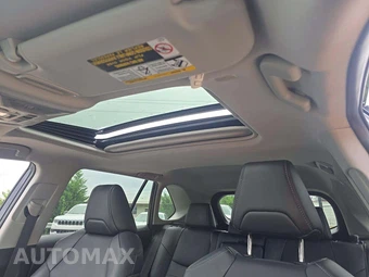 2025 Toyota RAV4 XLE Premium - miniatura 8