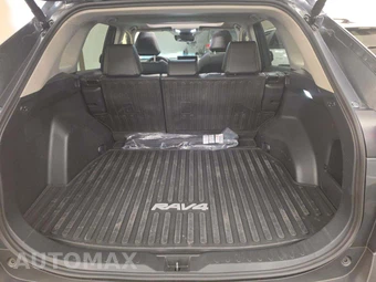 2025 Toyota RAV4 XLE Premium - miniatura 14