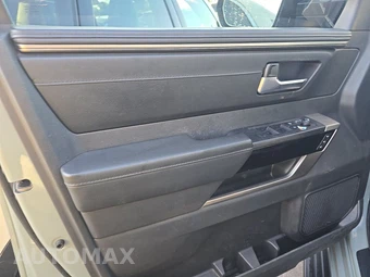 2025 Toyota Sequoia Limited - miniatura 9