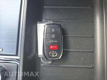 2025 Toyota Sequoia Platinum - miniatura 5