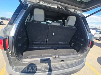 2025 Toyota Sequoia SR5 - miniatura 18