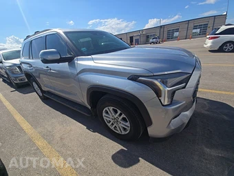2025 Toyota Sequoia SR5 - miniatura 3