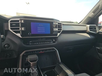 2025 Toyota Sequoia SR5 – miniatura 11