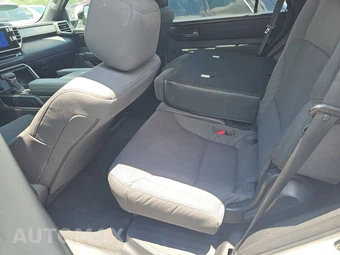2025 Toyota Sequoia SR5 – miniatura 13