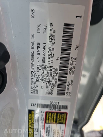 2025 Toyota Sequoia SR5 – miniatura 15