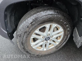 2025 Toyota Sequoia SR5 - miniatura 23