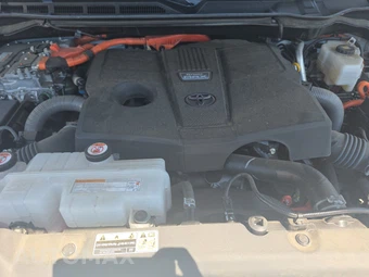 2025 Toyota Sequoia SR5 - miniatura 16