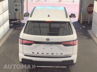 2025 Toyota Sequoia SR5 - miniatura 5