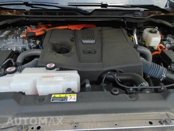 2025 Toyota Sequoia SR5 - miniatura 17