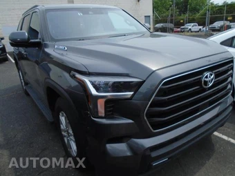 2025 Toyota Sequoia SR5 – miniatura 11