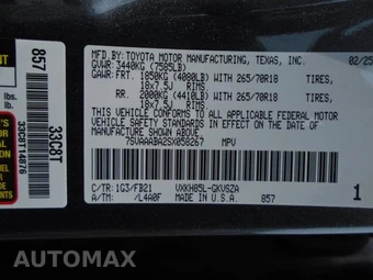 2025 Toyota Sequoia SR5 – miniatura 15