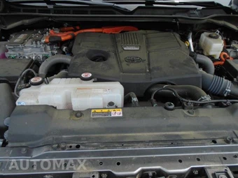 2025 Toyota Sequoia SR5 – miniatura 17