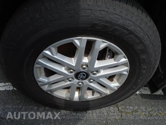 2025 Toyota Sequoia SR5 – miniatura 2