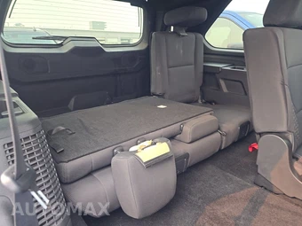 2025 Toyota Sequoia SR5 – miniatura 14