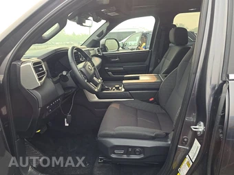 2025 Toyota Sequoia SR5 – miniatura 7