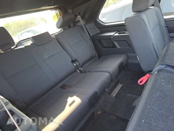 2025 Toyota Sequoia SR5 – miniatura 14