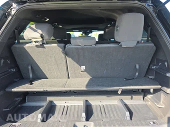2025 Toyota Sequoia SR5 – miniatura 17