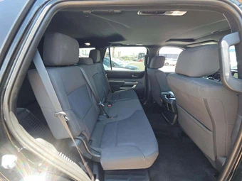 2025 Toyota Sequoia SR5 – miniatura 17