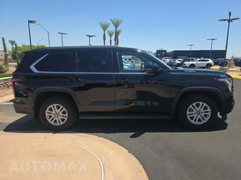 2025 Toyota Sequoia SR5 – miniatura 4