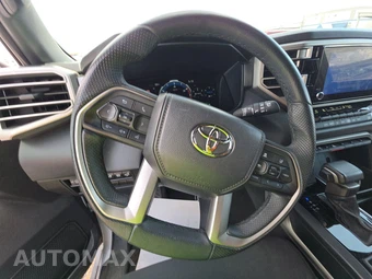 2025 Toyota Sequoia SR5 – miniatura 10