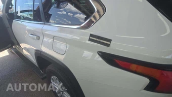 2025 Toyota Sequoia SR5 – miniatura 23