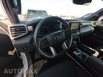 2025 Toyota Sequoia SR5 - miniatura 11