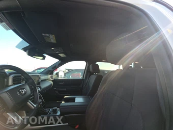 2025 Toyota Sequoia SR5 - miniatura 18