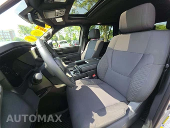 2025 Toyota Sequoia SR5 - miniatura 6