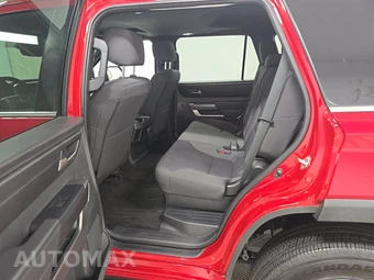 2025 Toyota Sequoia SR5 - miniatura 13